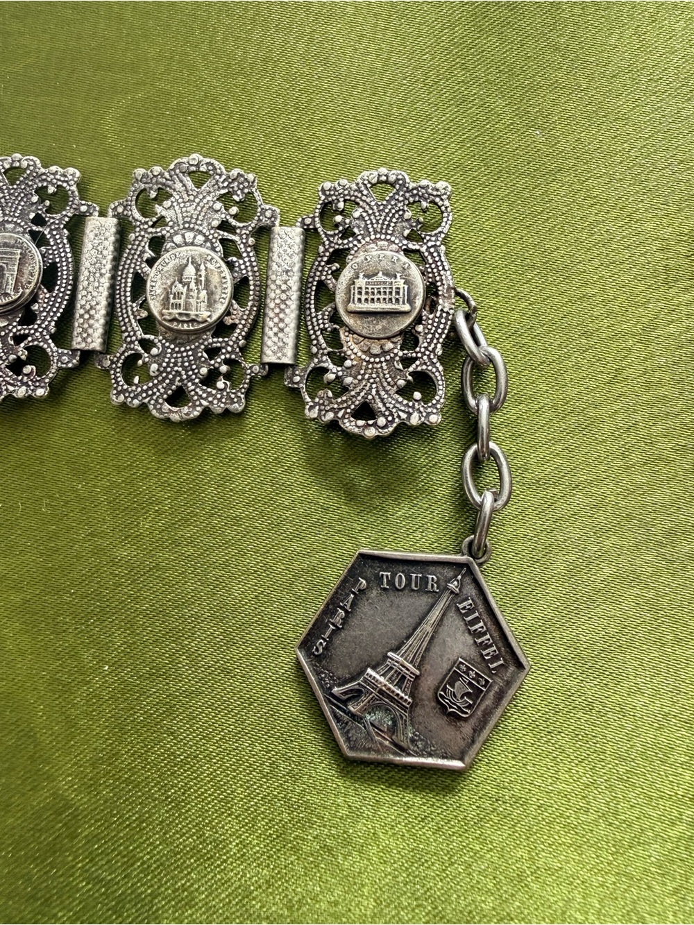 1950s vintage filagree jewelry featuring landmarks popular in Europe from France